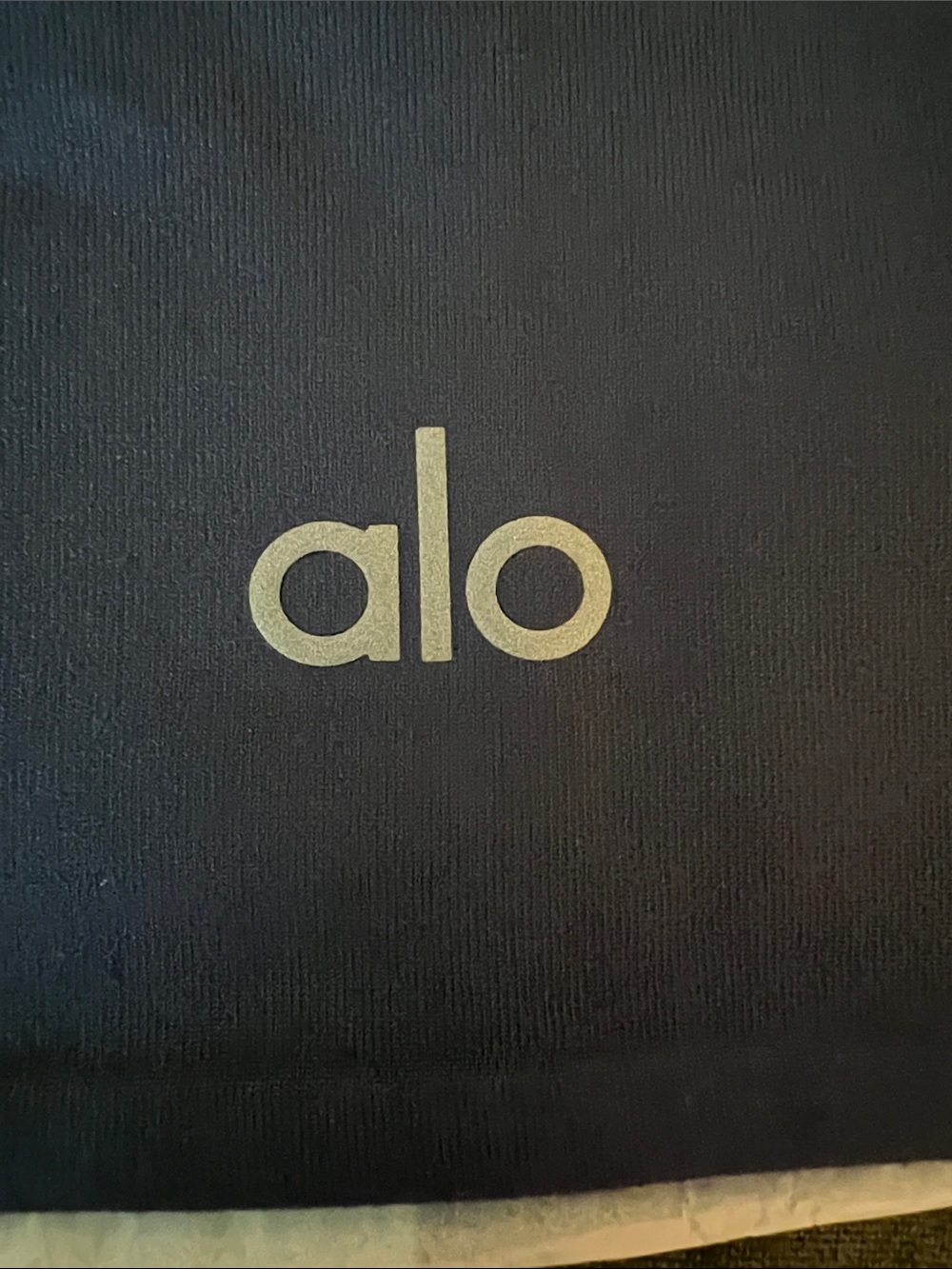 ALO Yoga Navy Performance Conquer Headband NWT - Picture 4 of 7